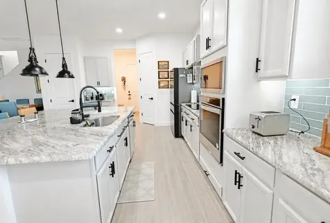 17649 Live Oak Drive Tavares FL 32778
