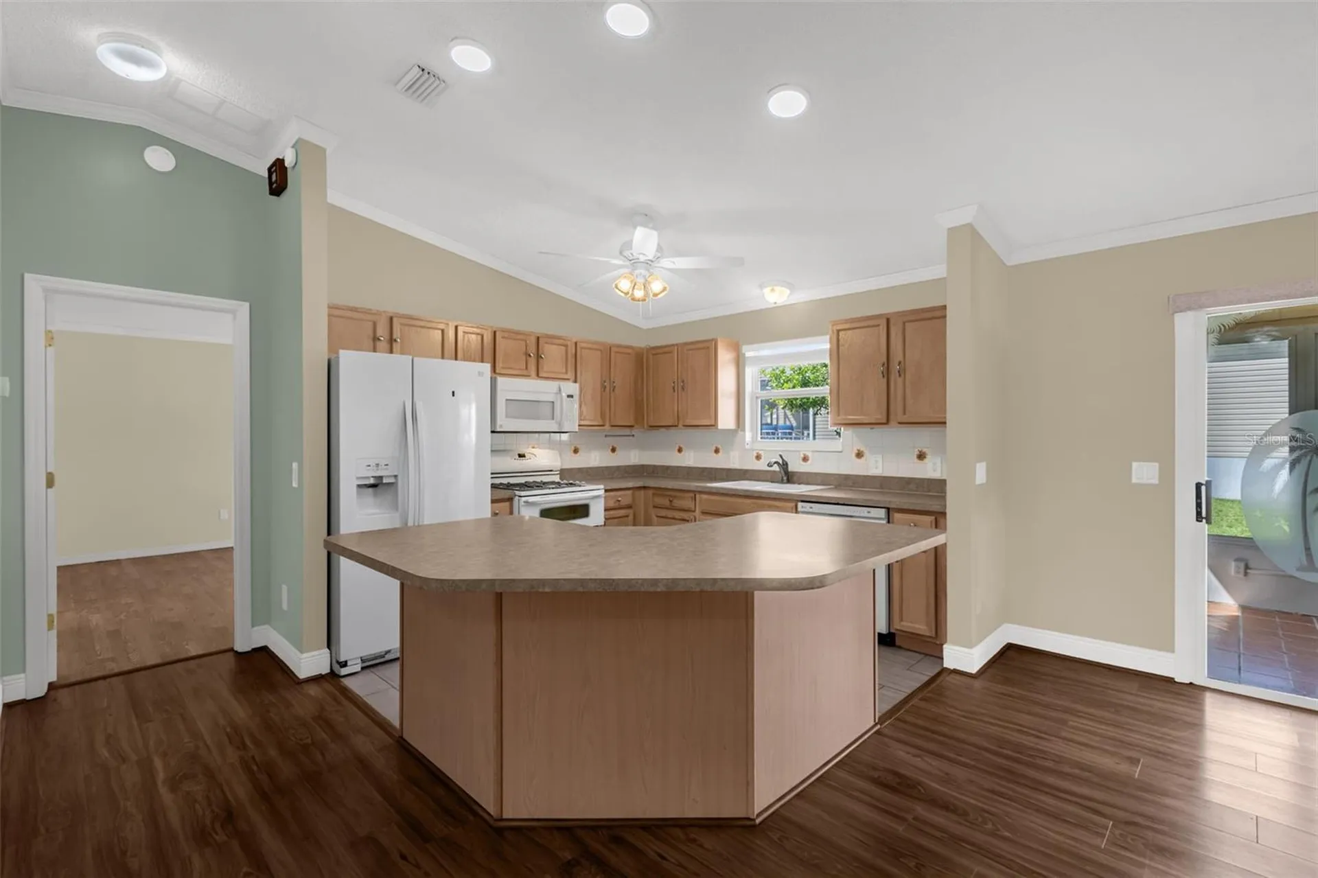 17648 SE 93rd Butler Court The Villages FL 32162