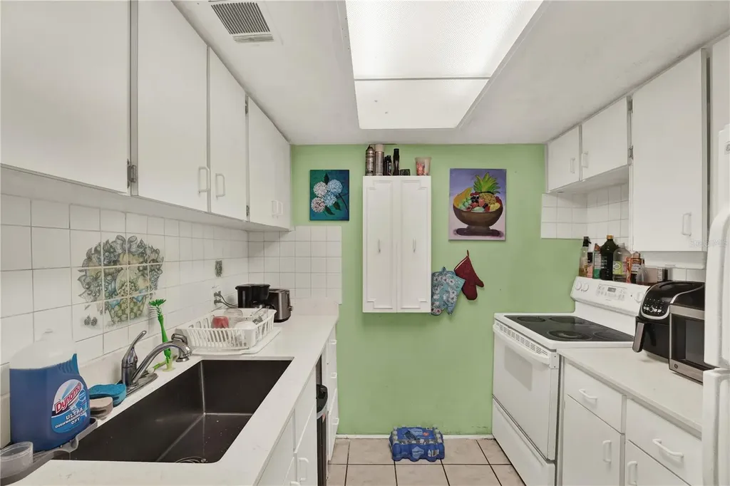 4701 Christa Court Tampa FL 33614