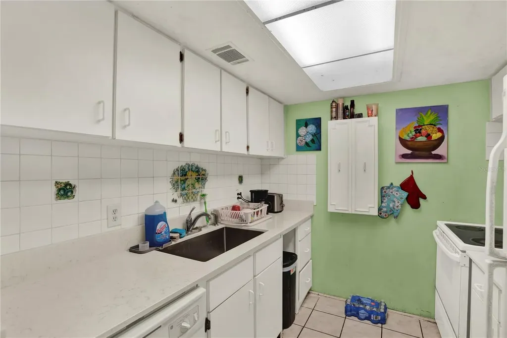 4701 Christa Court Tampa FL 33614