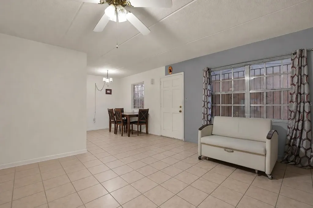 4701 Christa Court Tampa FL 33614