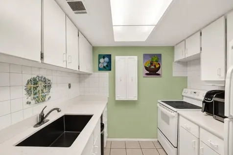 4701 Christa Court Tampa FL 33614