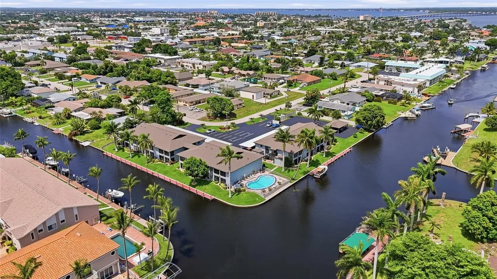 4928 Vincennes Street Cape Coral FL 33904