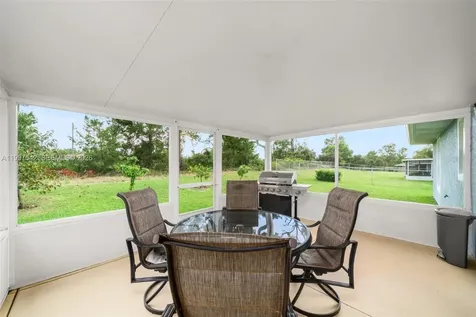 112 NE Bimini Street NE Lake Placid FL 33852