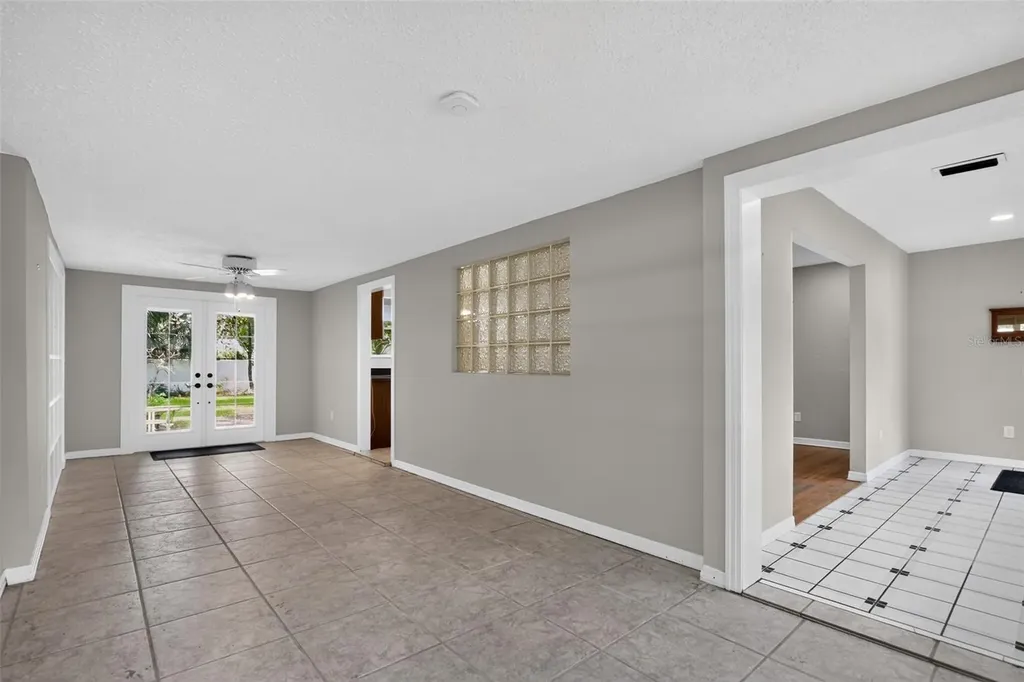 2732 Newark Way Orlando FL 32803