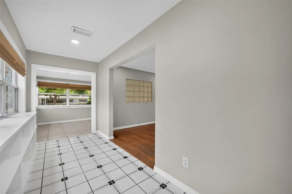 2732 Newark Way Orlando FL 32803
