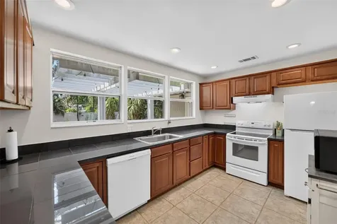 2732 Newark Way Orlando FL 32803