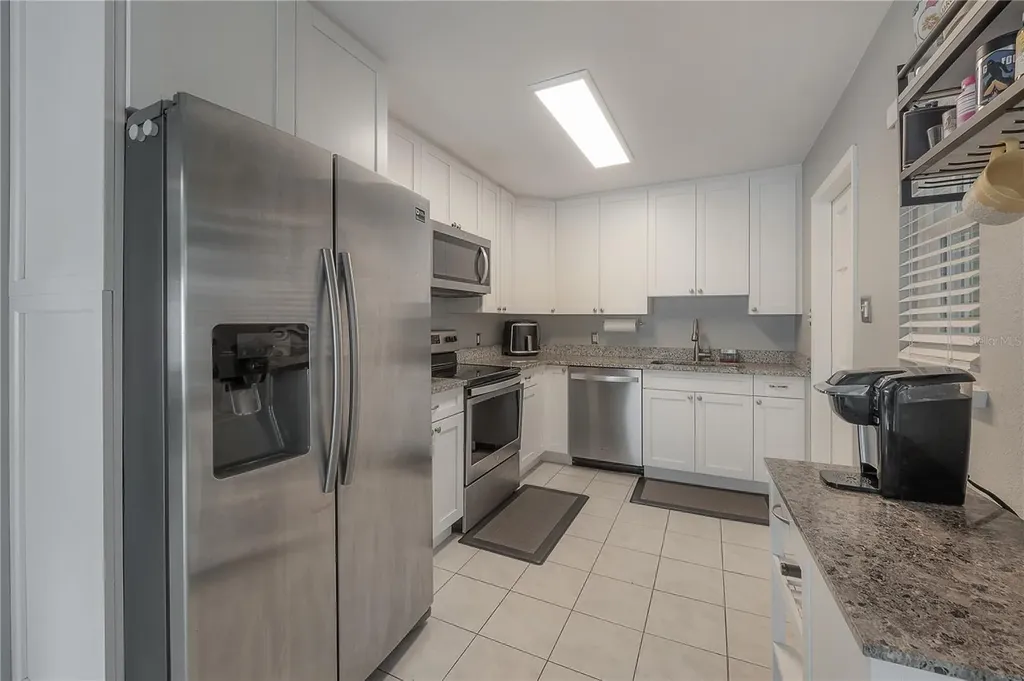 5937 13th Avenue N St Petersburg FL 33710