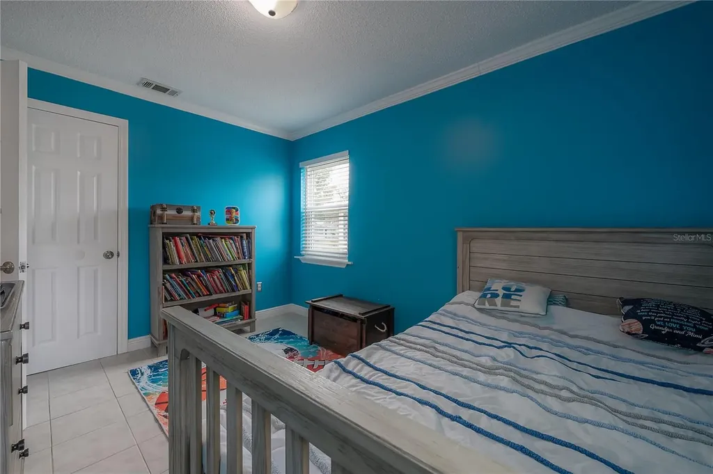 5937 13th Avenue N St Petersburg FL 33710