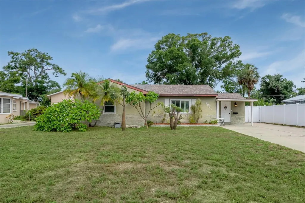 5937 13th Avenue N St Petersburg FL 33710