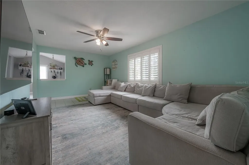 5937 13th Avenue N St Petersburg FL 33710