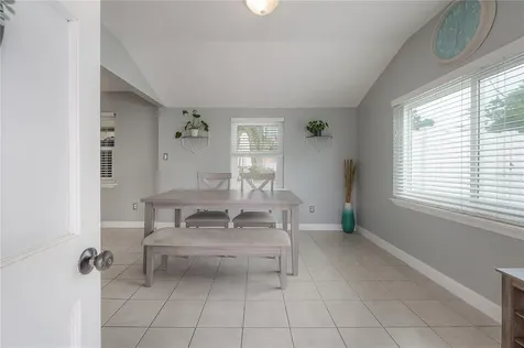 5937 13th Avenue N St Petersburg FL 33710