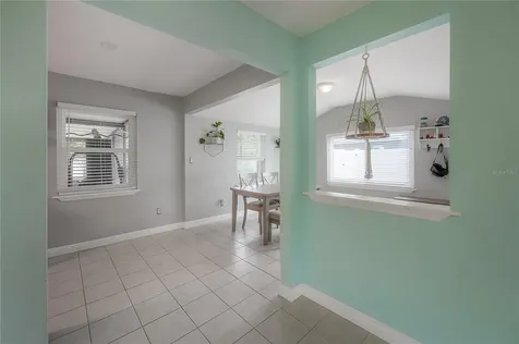 5937 13th Avenue N St Petersburg FL 33710