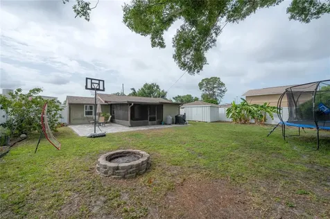 5937 13th Avenue N St Petersburg FL 33710