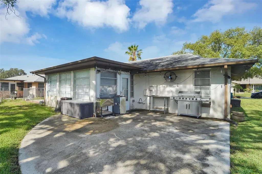 10800 Los Santos Drive Port Richey FL 34668