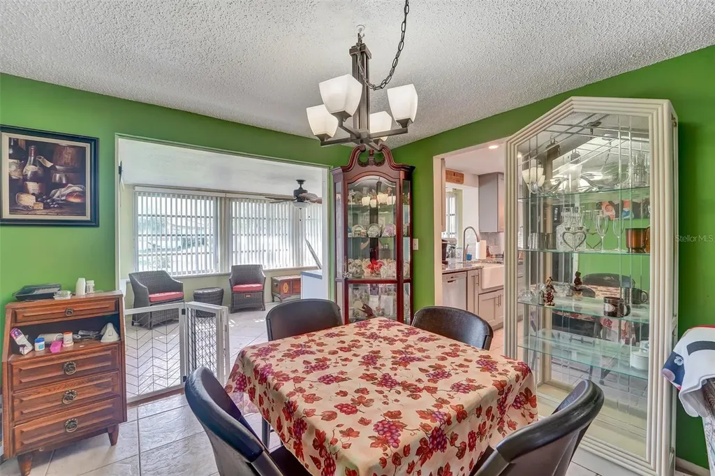 10800 Los Santos Drive Port Richey FL 34668