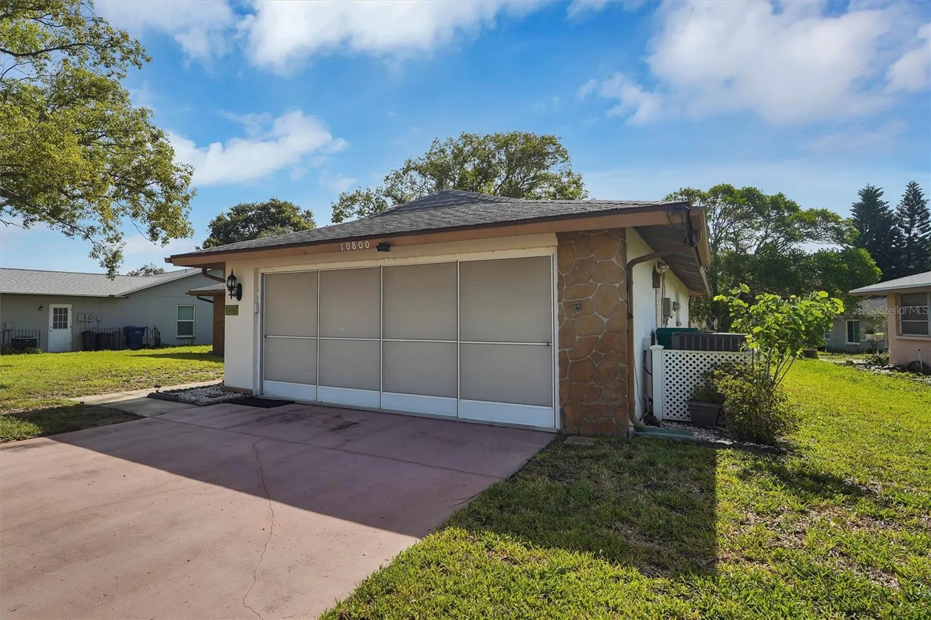 10800 Los Santos Drive Port Richey FL 34668