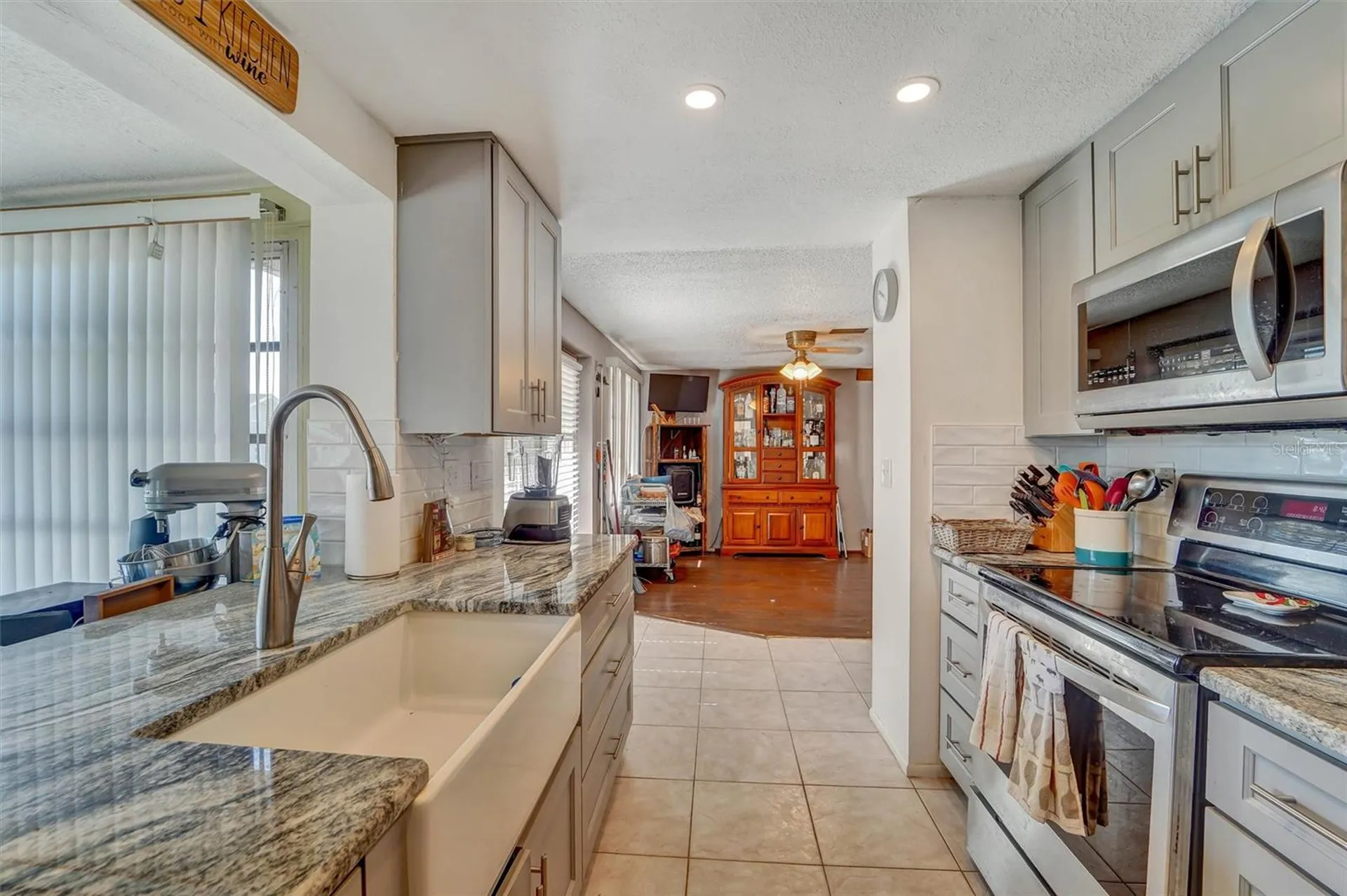 10800 Los Santos Drive Port Richey FL 34668