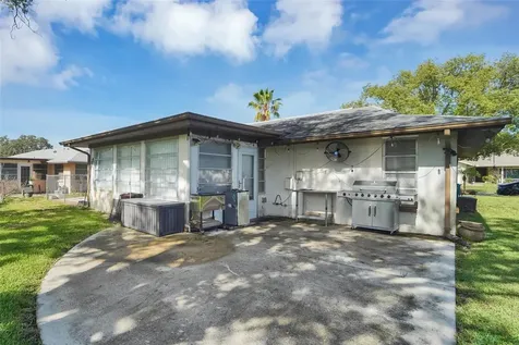 10800 Los Santos Drive Port Richey FL 34668