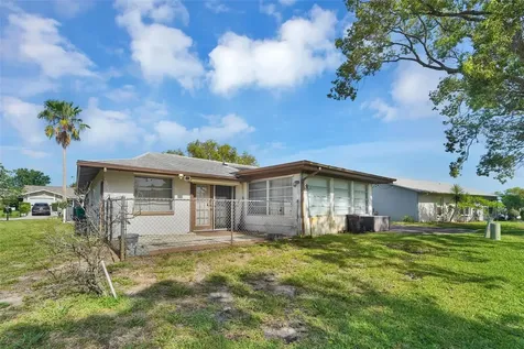 10800 Los Santos Drive Port Richey FL 34668