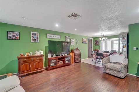 10800 Los Santos Drive Port Richey FL 34668