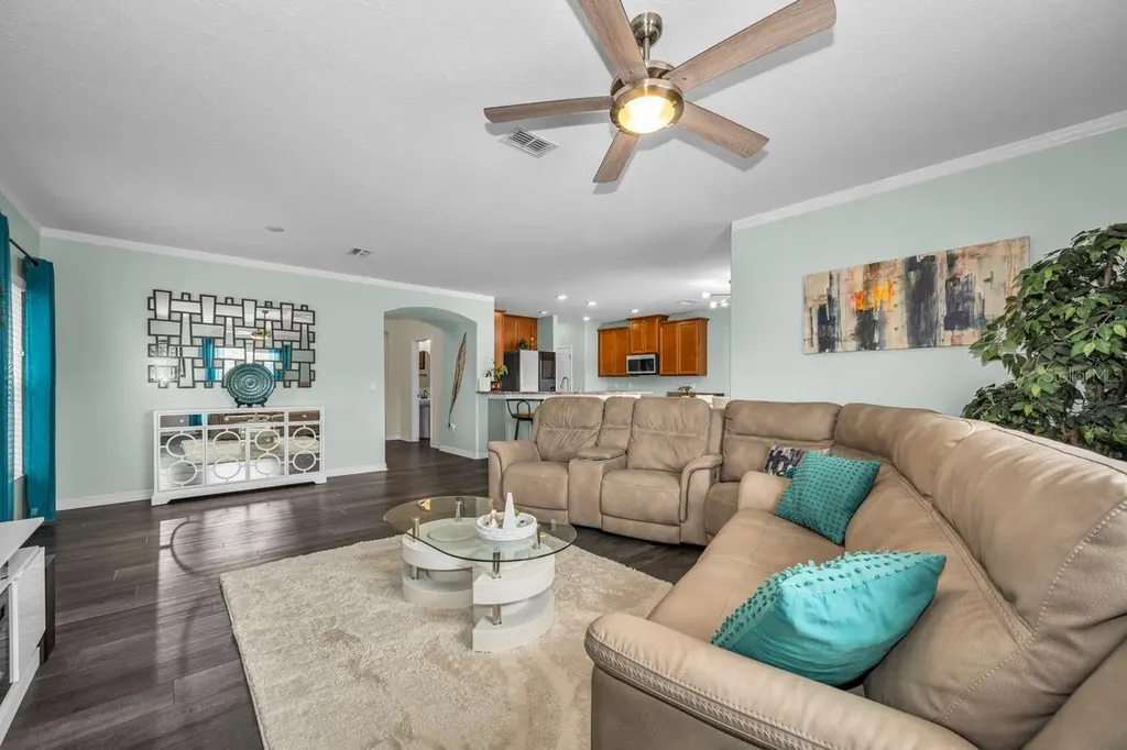 1921 Hawks View Drive Ruskin FL 33570