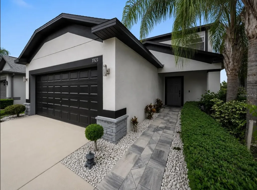 1921 Hawks View Drive Ruskin FL 33570