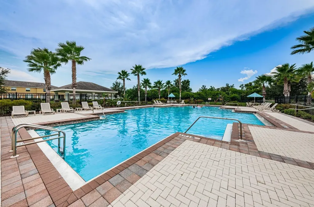 1921 Hawks View Drive Ruskin FL 33570