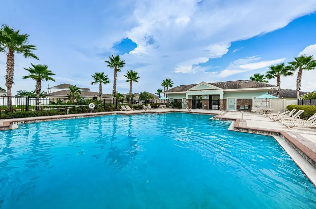 1921 Hawks View Drive Ruskin FL 33570
