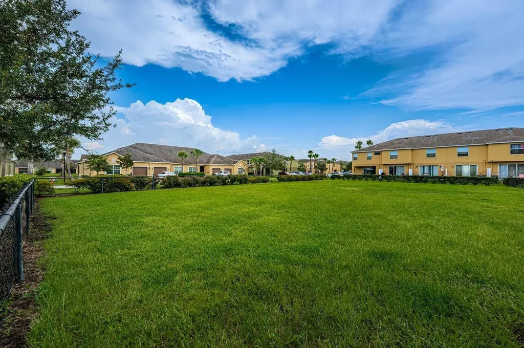 1921 Hawks View Drive Ruskin FL 33570