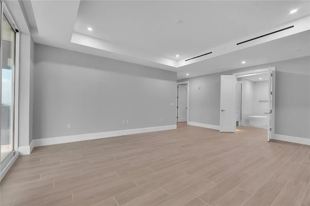 70 Avenida Veneccia Sarasota FL 34242