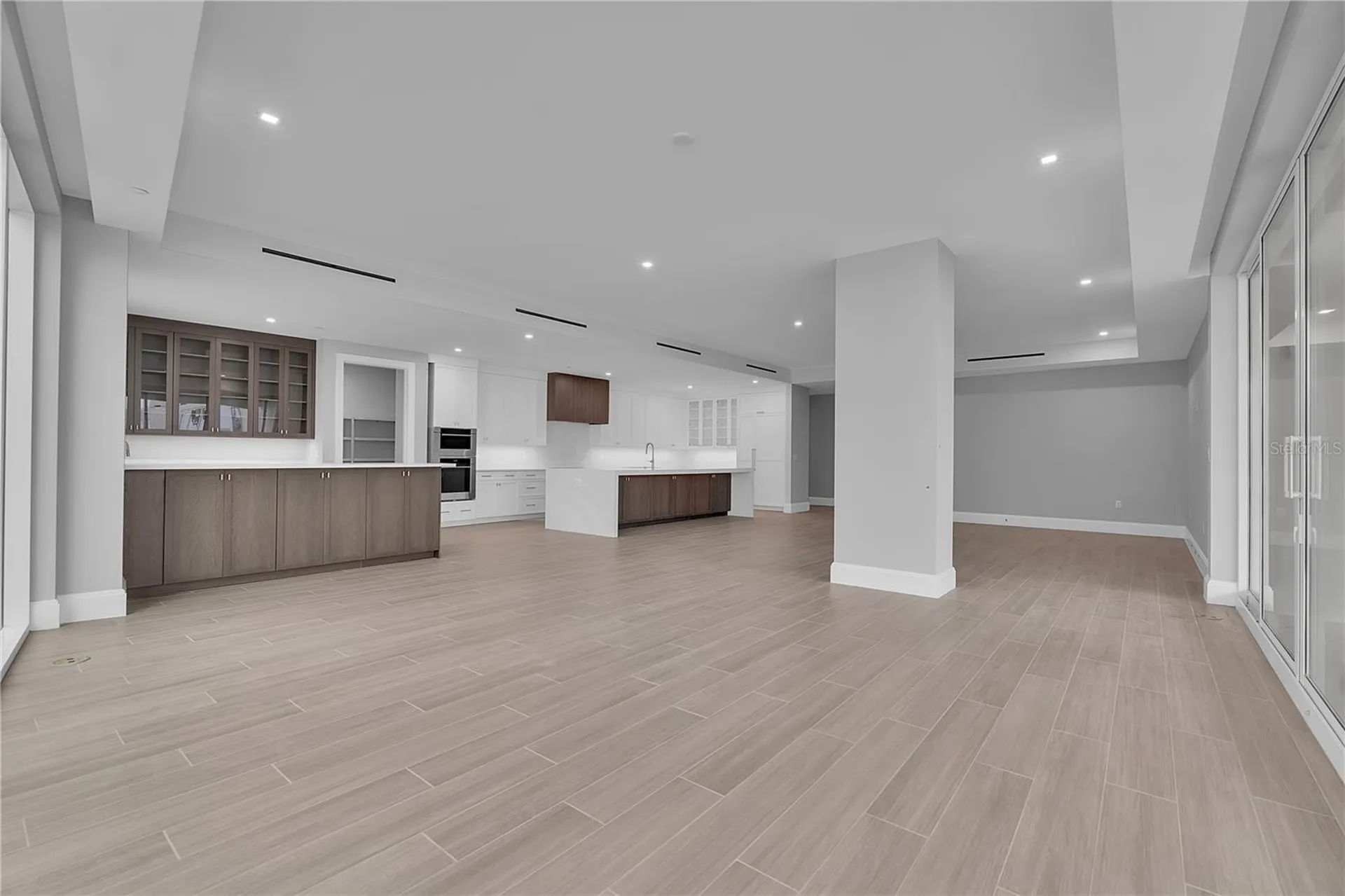 70 Avenida Veneccia Sarasota FL 34242