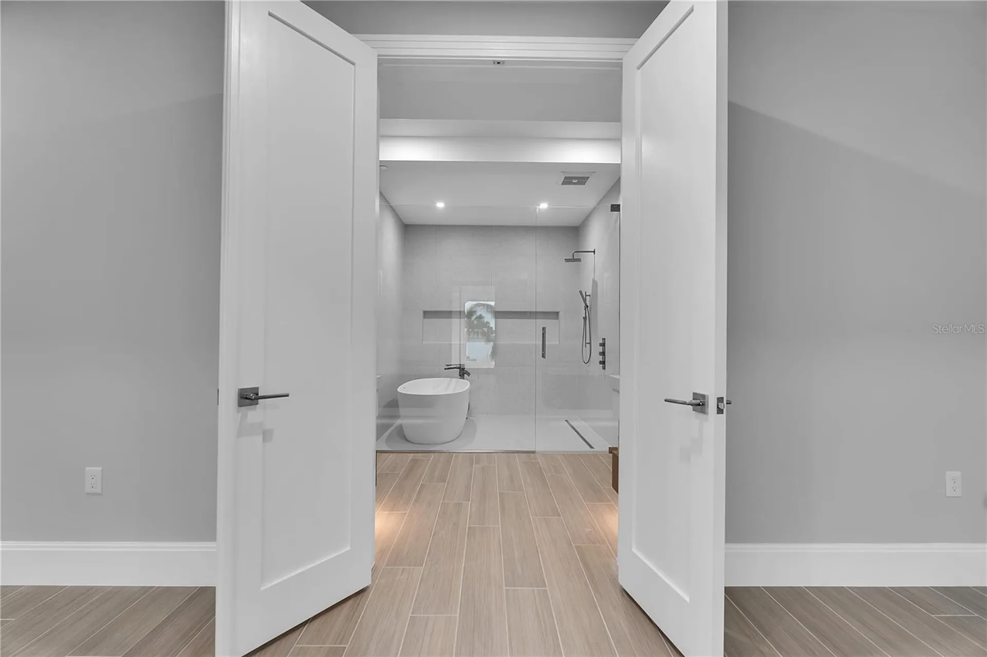 70 Avenida Veneccia Sarasota FL 34242