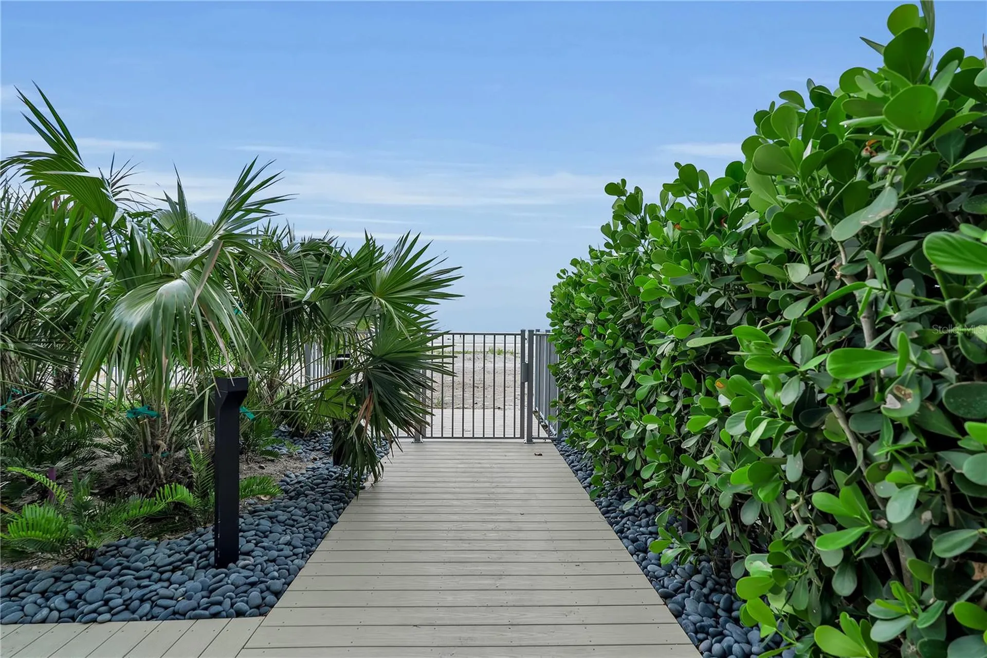 70 Avenida Veneccia Sarasota FL 34242