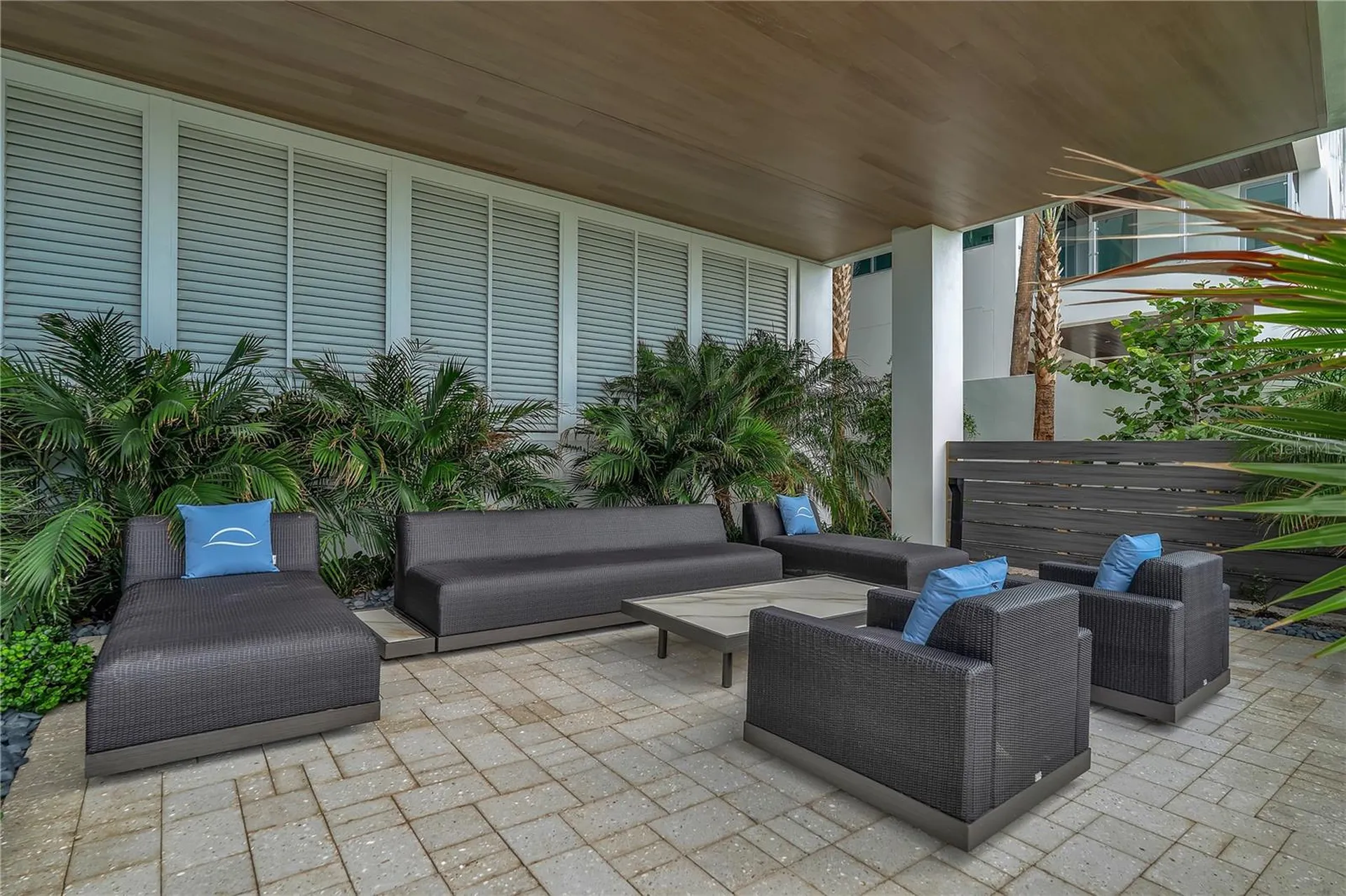 70 Avenida Veneccia Sarasota FL 34242