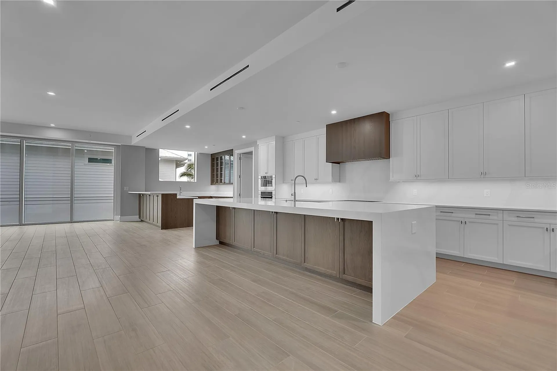 70 Avenida Veneccia Sarasota FL 34242