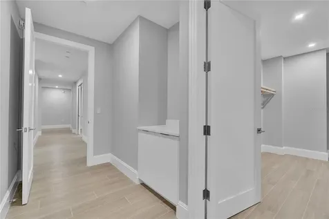 70 Avenida Veneccia Sarasota FL 34242