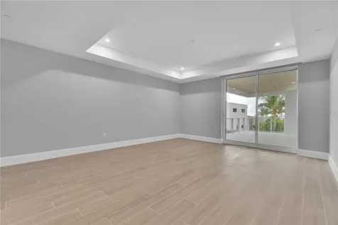 70 Avenida Veneccia Sarasota FL 34242
