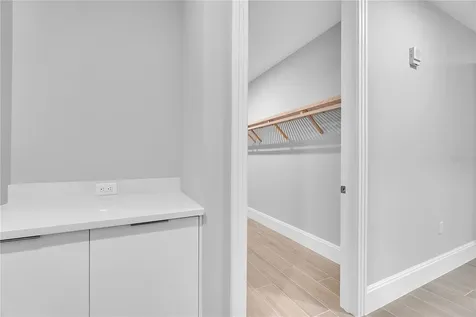 70 Avenida Veneccia Sarasota FL 34242