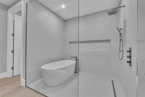 70 Avenida Veneccia Sarasota FL 34242