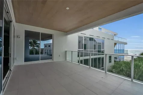 70 Avenida Veneccia Sarasota FL 34242