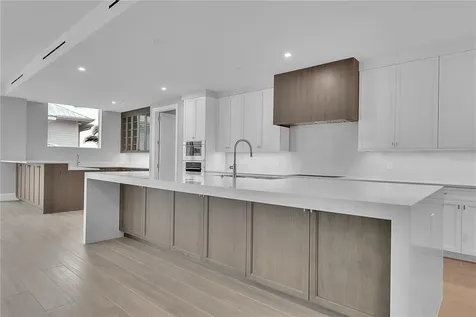 70 Avenida Veneccia Sarasota FL 34242