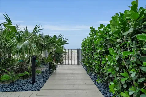 70 Avenida Veneccia Sarasota FL 34242
