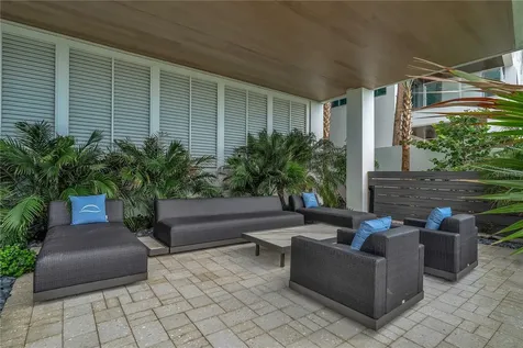 70 Avenida Veneccia Sarasota FL 34242