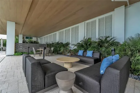 70 Avenida Veneccia Sarasota FL 34242