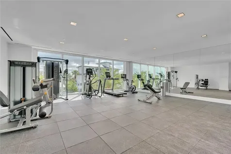 70 Avenida Veneccia Sarasota FL 34242