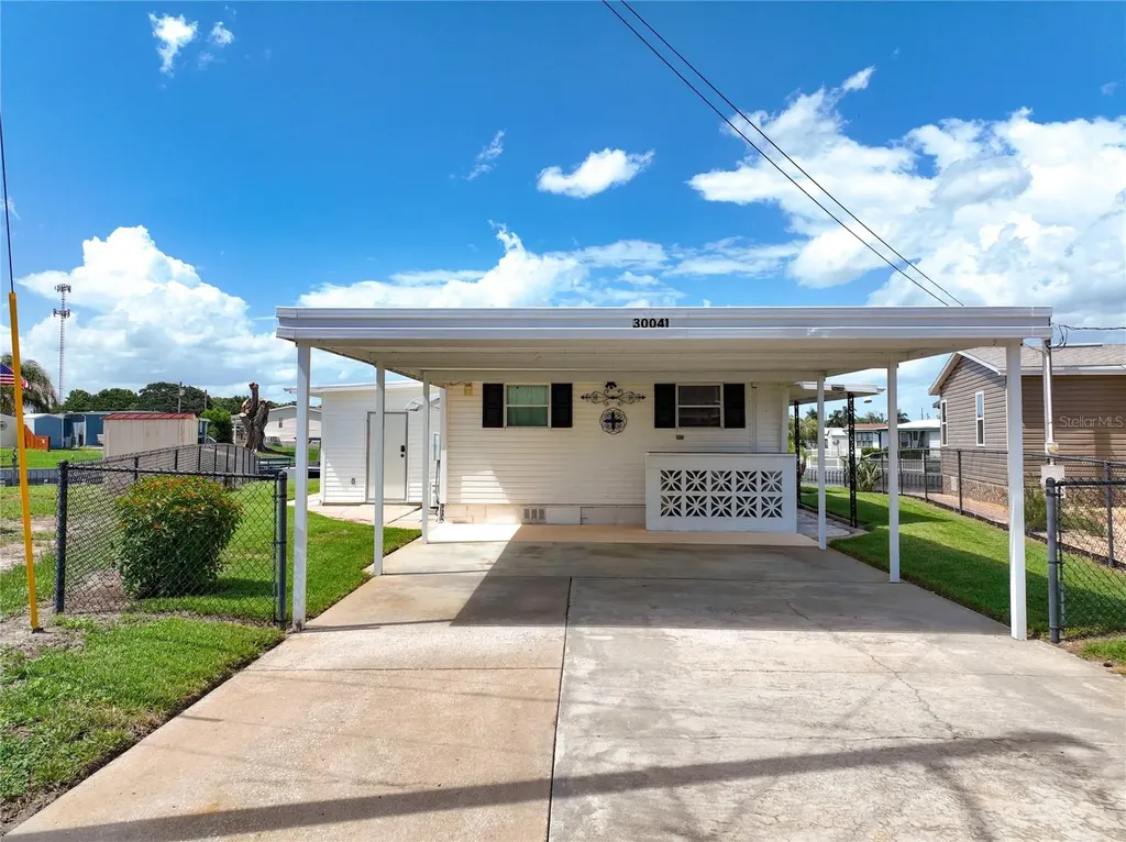 30041 Wausaukee Drive Tavares FL 32778