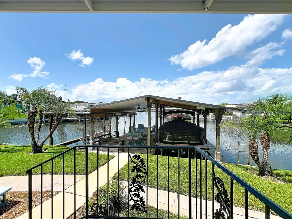 30041 Wausaukee Drive Tavares FL 32778