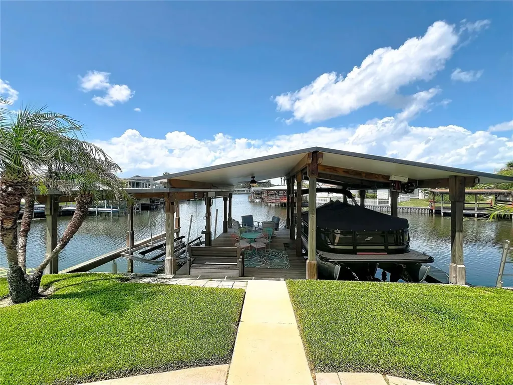 30041 Wausaukee Drive Tavares FL 32778
