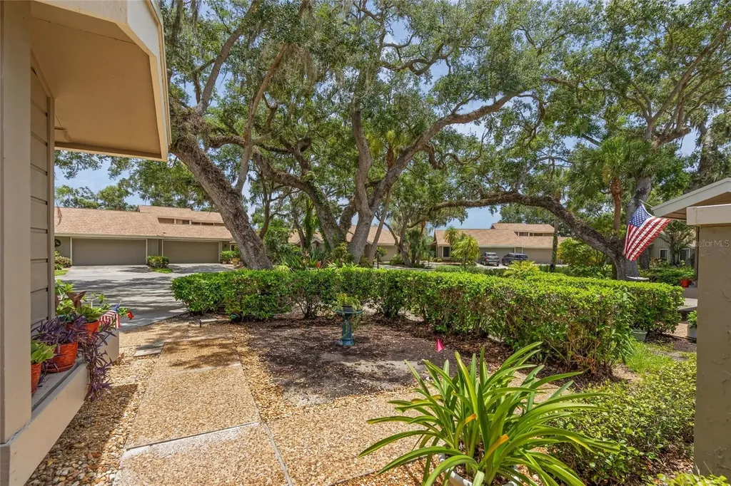 4562 Forest Wood Trail Sarasota FL 34241